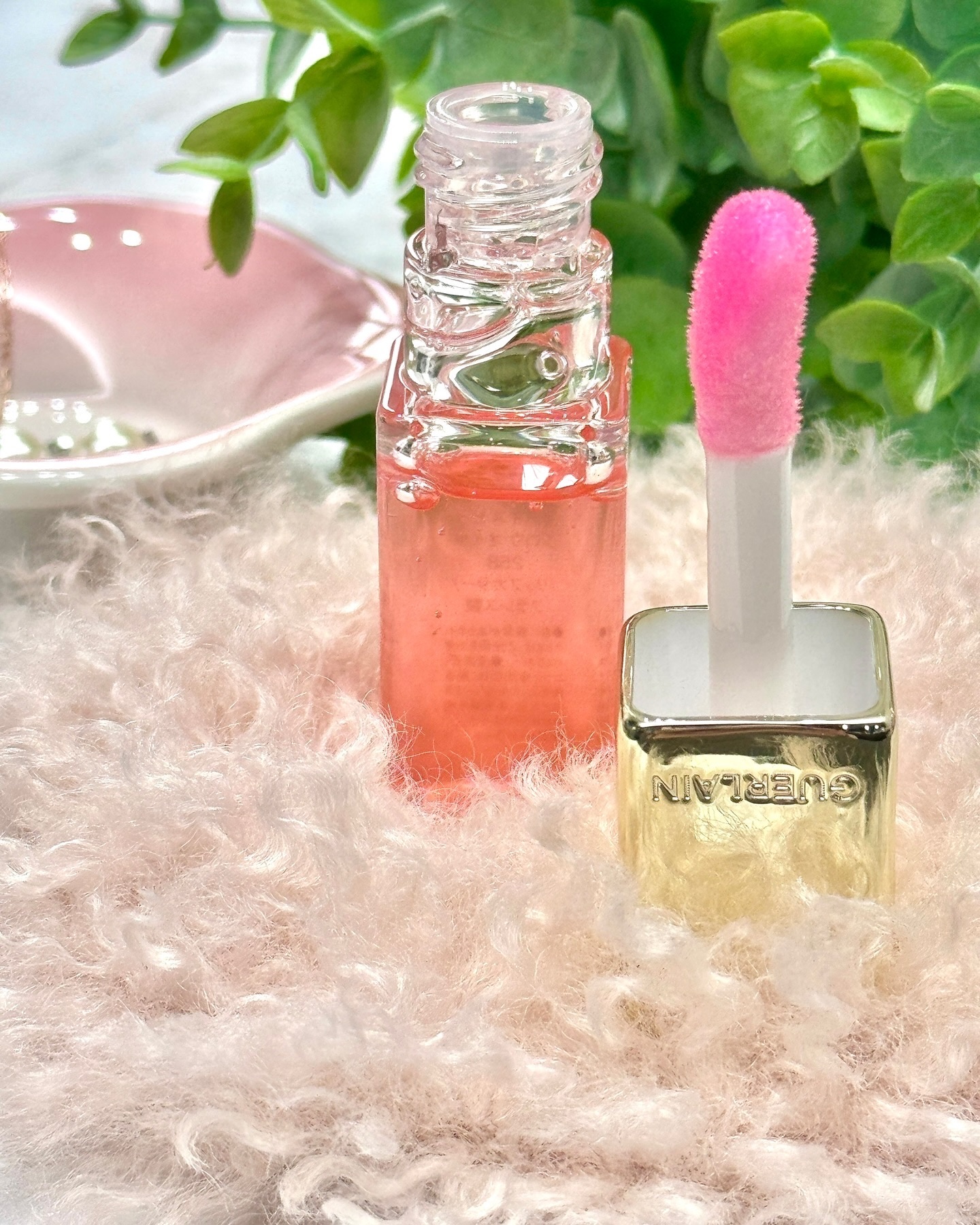 キスキス ビー グロウ オイル/GUERLAIN/リップグロスを使ったクチコミ（3枚目）