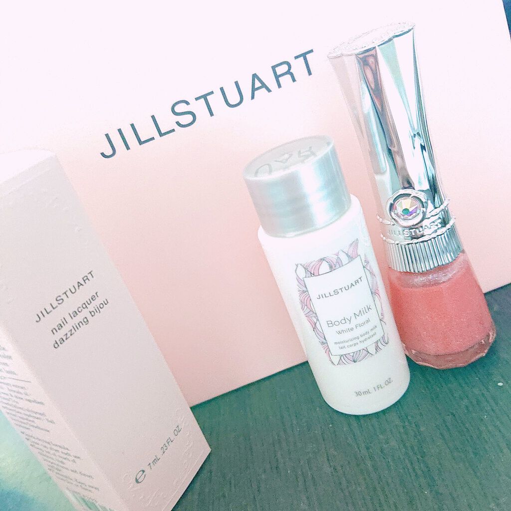 ネイルラッカー ダズリングビジュー/JILL STUART/マニキュアを使ったクチコミ(2枚目)