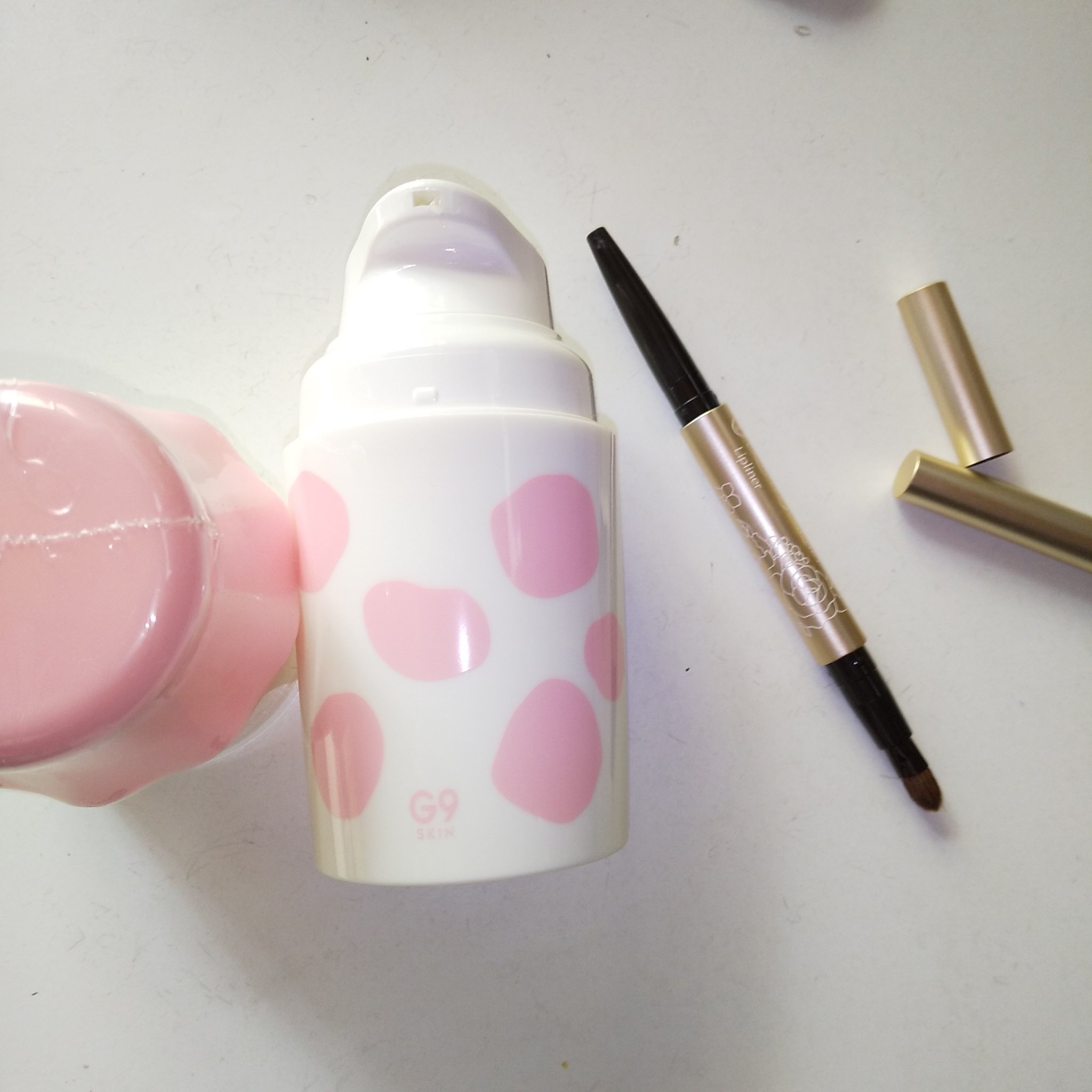 MILK BUBBLE ESSENCE PACK ＃PLAIN/G9SKIN/美容液を使ったクチコミ（2枚目）