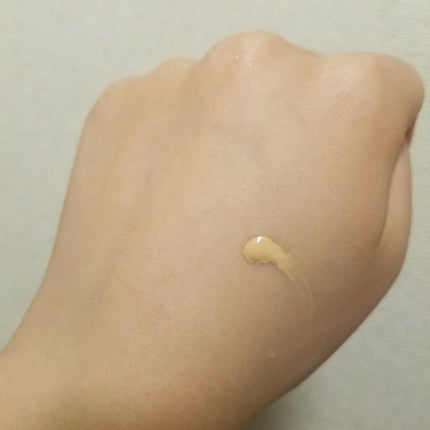 プリズム・リーブル・スキンケアリング・グロウ/GIVENCHY/リキッドファンデーションを使ったクチコミ(2枚目)