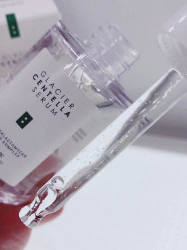 feelxo GLACIER CENTELLA SERUM のクチコミ「feelxo
グラシアセンテラセラム

👉🏻カナダ産グラシアウォーター使用
小さい粒子が肌の奥.....」（2枚目）