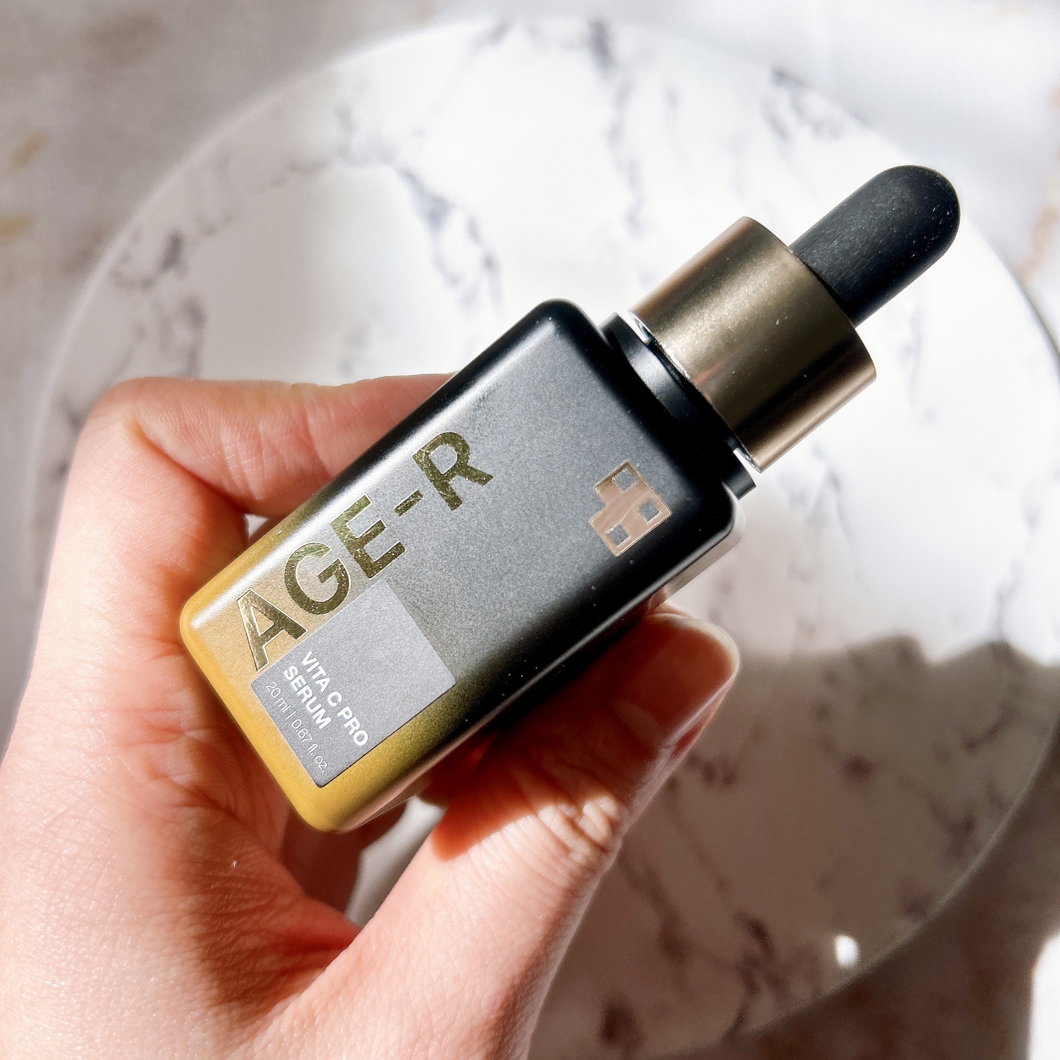 AGE-RビタＣプロアンプル/MEDICUBE/美容液を使ったクチコミ（2枚目）