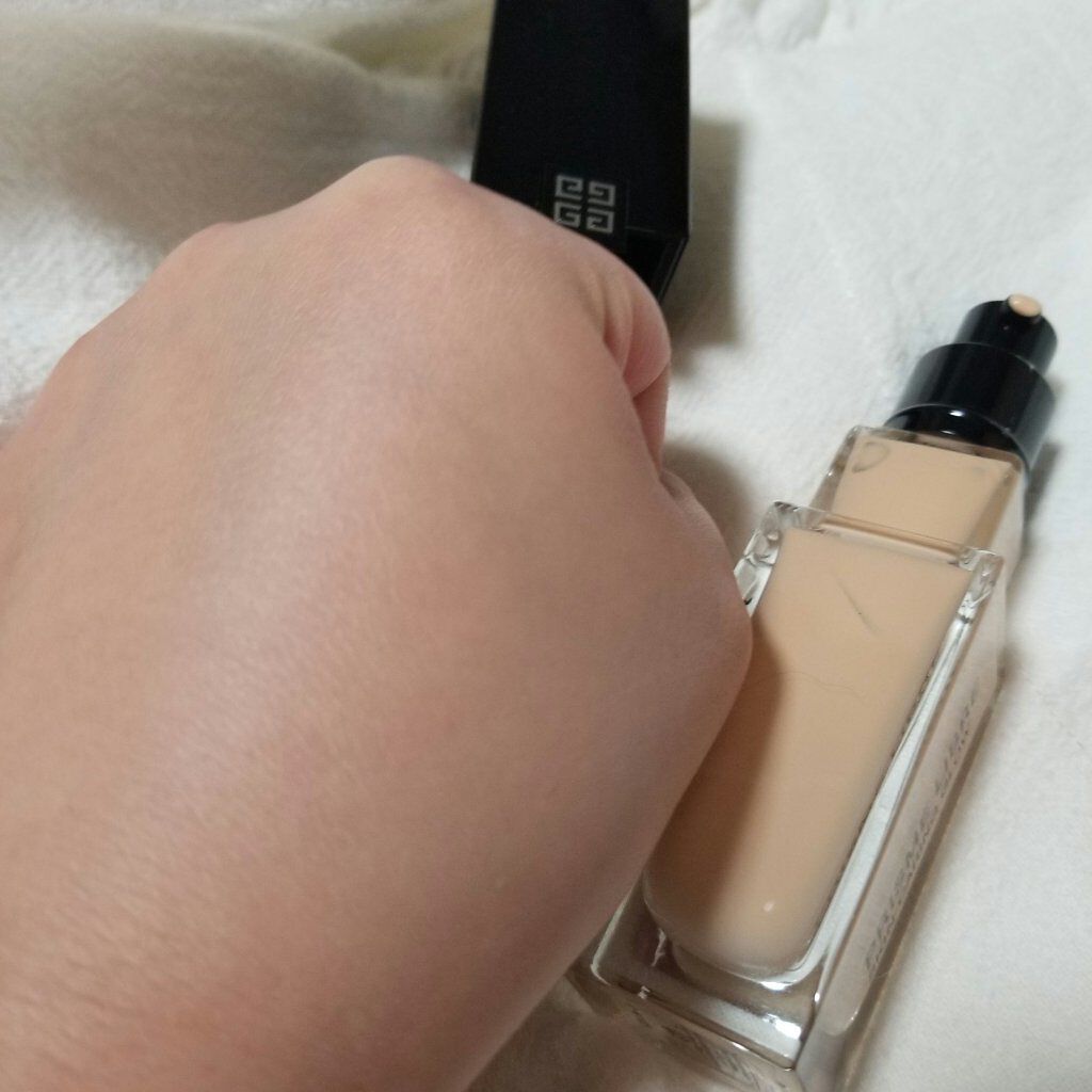 プリズム・リーブル・スキンケアリング・グロウ/GIVENCHY/リキッドファンデーションを使ったクチコミ(4枚目)