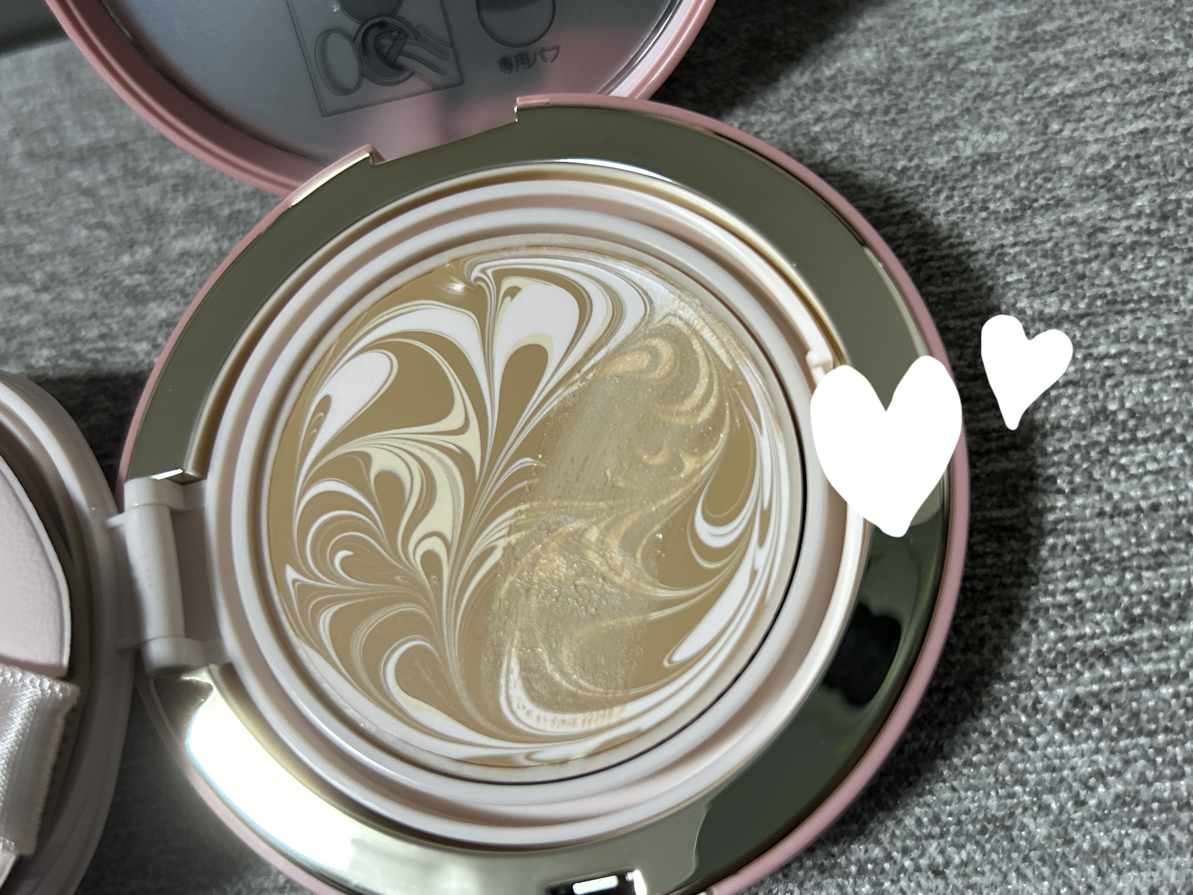 ヴェールヌーディ エッセンスパクトグロウ 20 オークル/AGE20’s/クリーム・エマルジョンファンデーションを使ったクチコミ（3枚目）