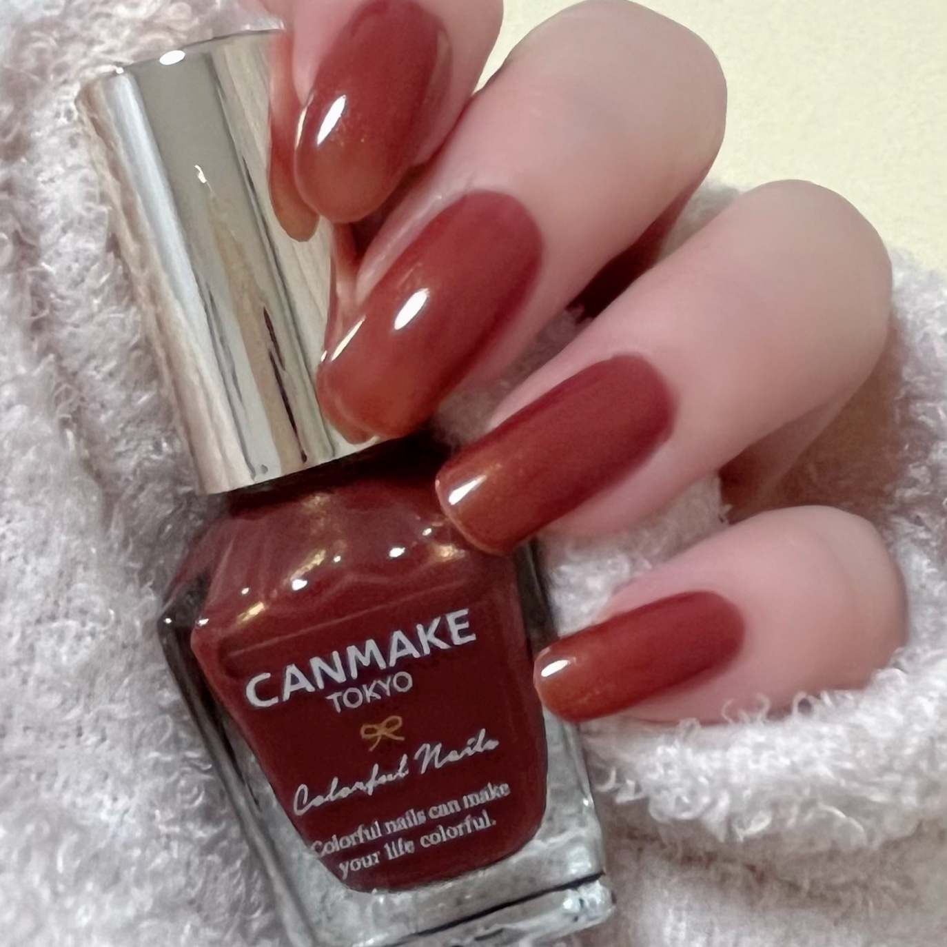 カラフルネイルズ N86 サンドストーン/キャンメイク/マニキュアを使ったクチコミ（3枚目）