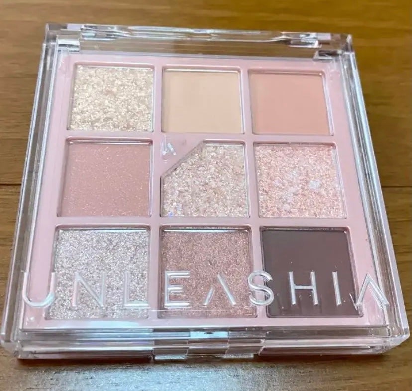 グリッターペディアアイパレット/unleashia/アイシャドウパレットを使ったクチコミ(1枚目)