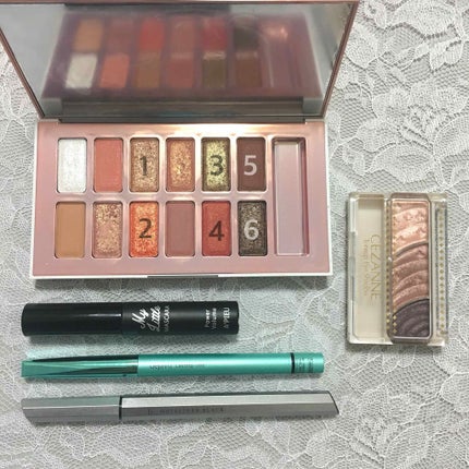 トーンアップアイシャドウ/CEZANNE/アイシャドウパレットを使ったクチコミ(2枚目)