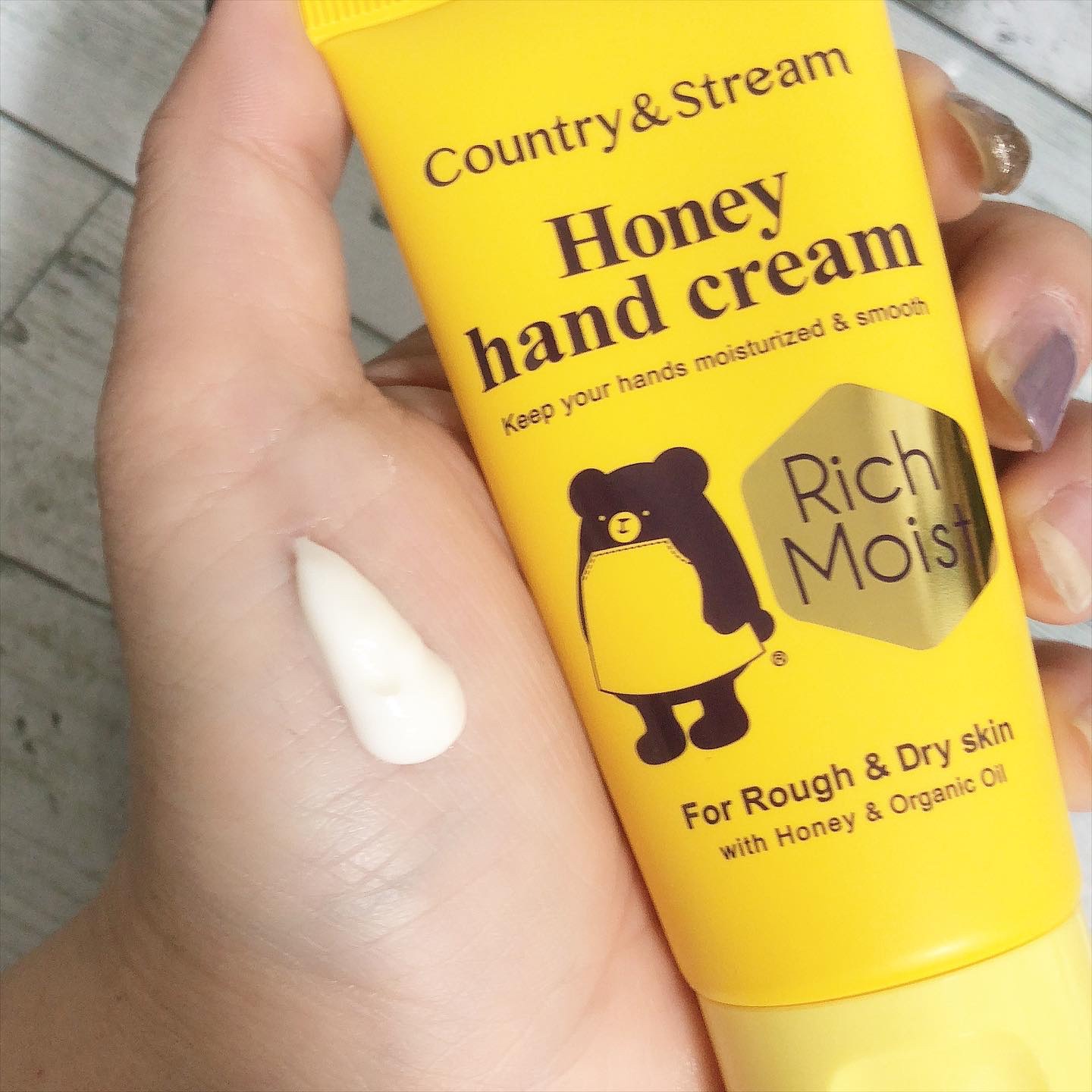 トリートメントハンドクリームK（ハチミツとキンモクセイ）/カントリー&ストリーム/ハンドクリームを使ったクチコミ（2枚目）