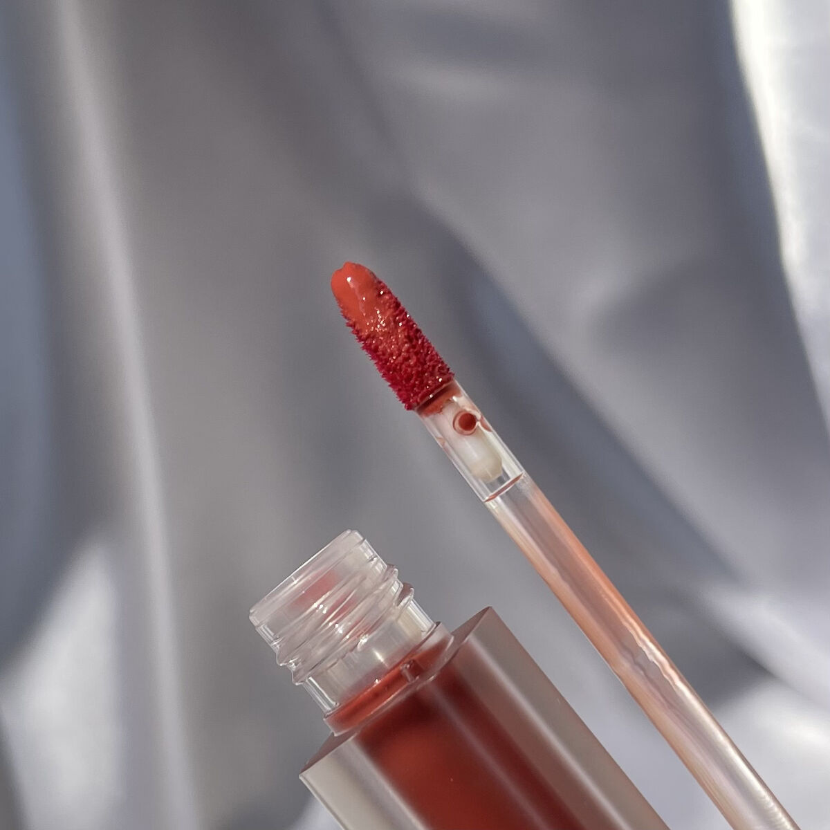 シアーベルベットティント 03 ディープクリムソン/Dear.A/リップティントを使ったクチコミ（2枚目）