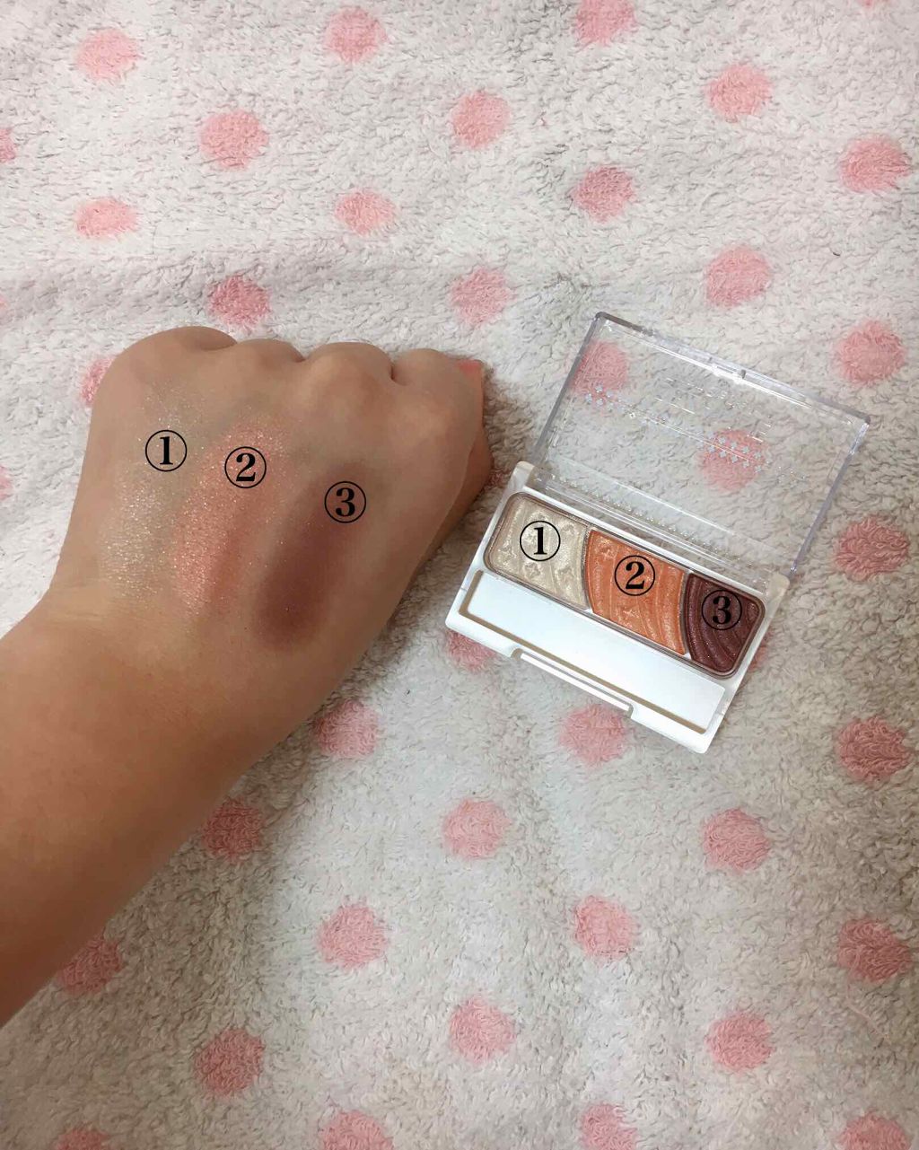 トーンアップアイシャドウ/CEZANNE/アイシャドウパレットを使ったクチコミ(3枚目)