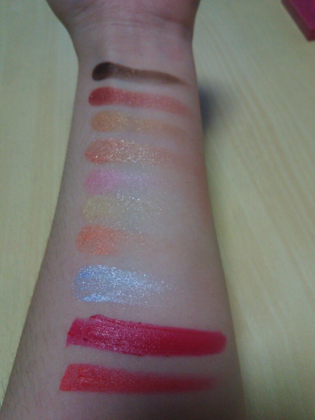 twinkle_perfume_888 on LIPS 「またまたニコラの付録!今回は9月号のアピーチの アイシャドウ..」(3枚目)