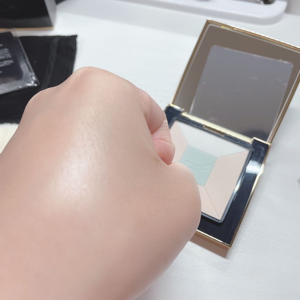 トランスルーセント プレストパウダー/Amplitude/プレストパウダーを使ったクチコミ(2枚目)