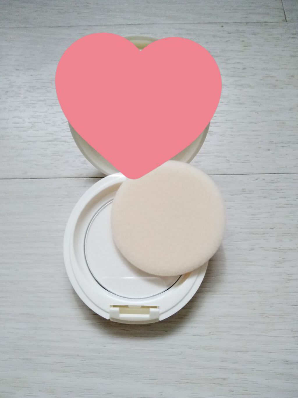 アクメディカ 薬用 フェイスパウダー クリア N/ナリスアップ/プレストパウダーを使ったクチコミ（2枚目）