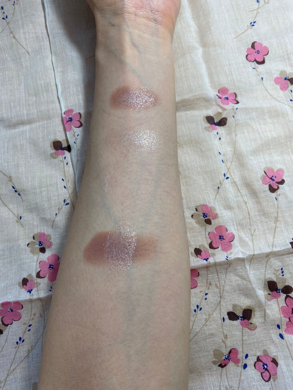 アディクション ザ アイシャドウ スパークル/ADDICTION/単色アイシャドウを使ったクチコミ(4枚目)