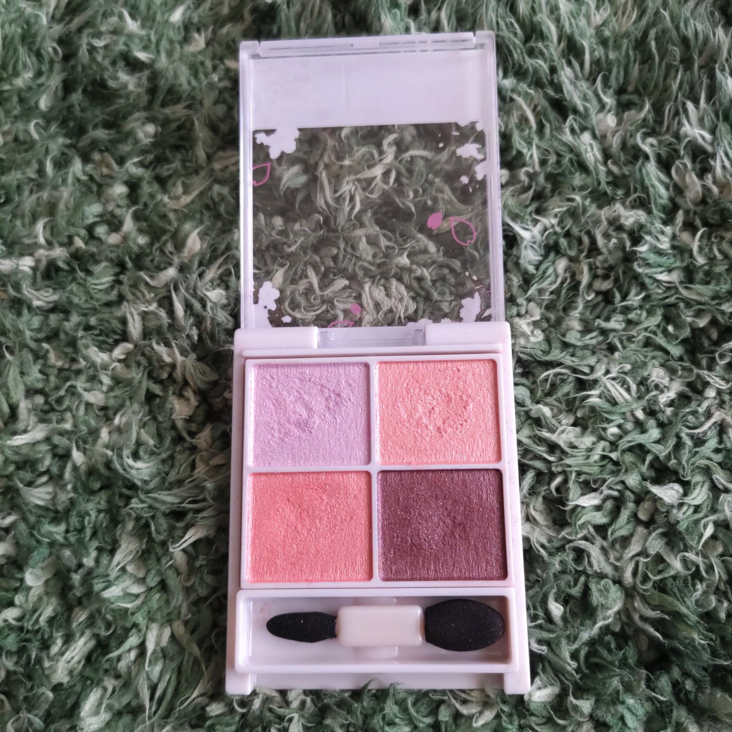 シルキースフレアイズ/キャンメイク/アイシャドウパレットを使ったクチコミ(2枚目)