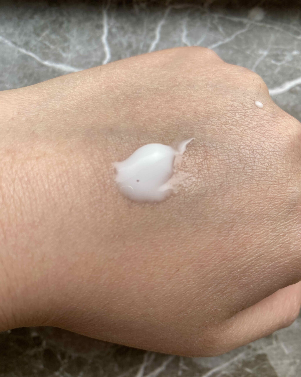 白潤プレミアム 薬用浸透美白乳液/肌ラボ/乳液を使ったクチコミ（3枚目）