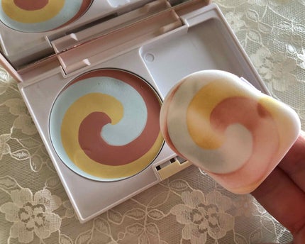 カラーブレンドグローファンデーション/ディエム クルール/クリーム・エマルジョンファンデーションを使ったクチコミ(2枚目)