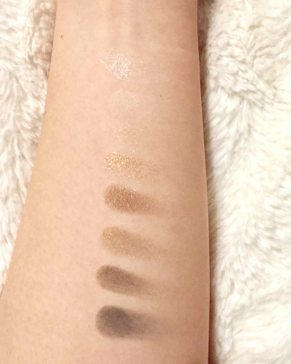 グラマラスリッチ アイパレット (クリスマスコフレ 2018)/Visée/メイクアップキットを使ったクチコミ(2枚目)