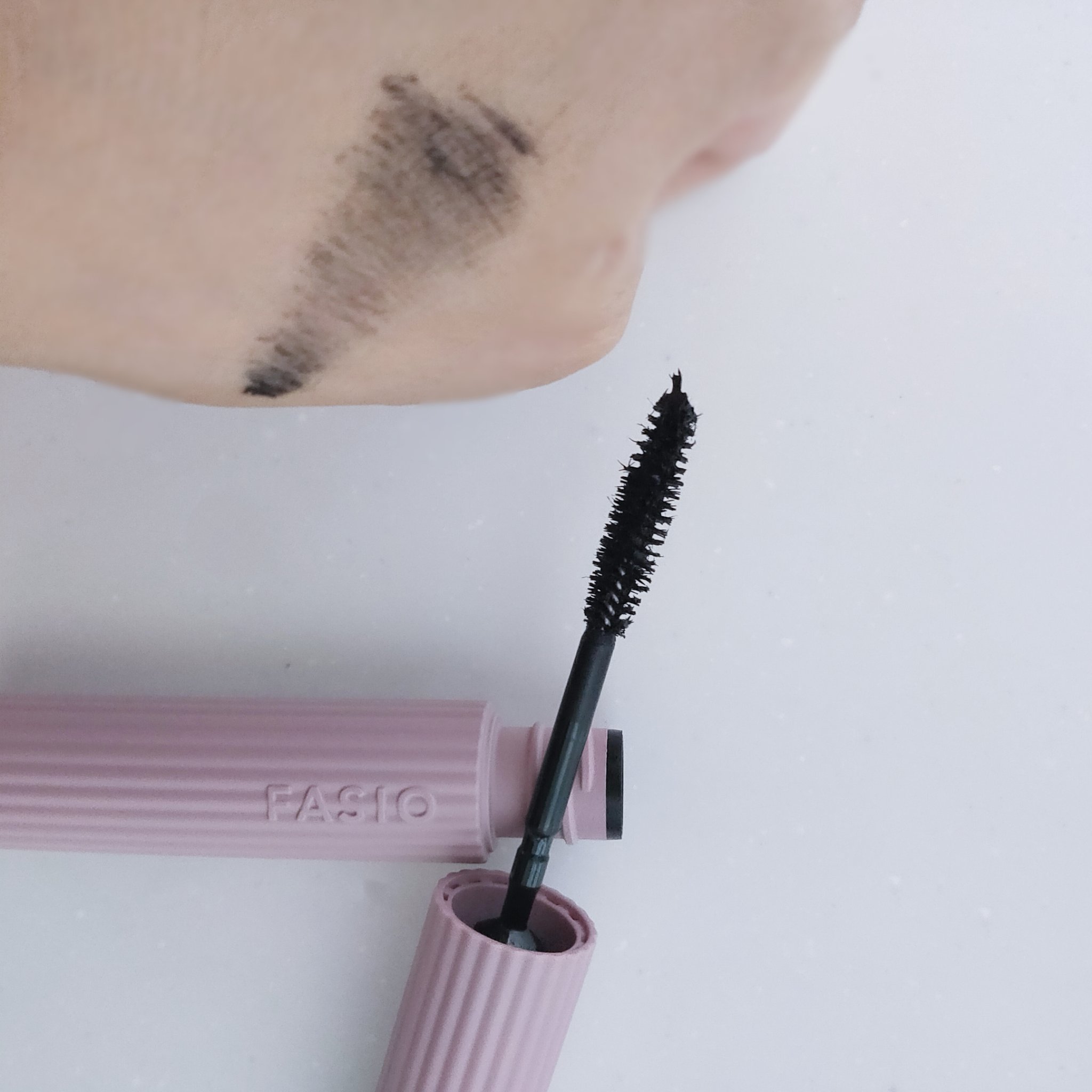 まつパ級 フィルム マスカラ (ロング&ボリューム)/FASIO/マスカラを使ったクチコミ（3枚目）
