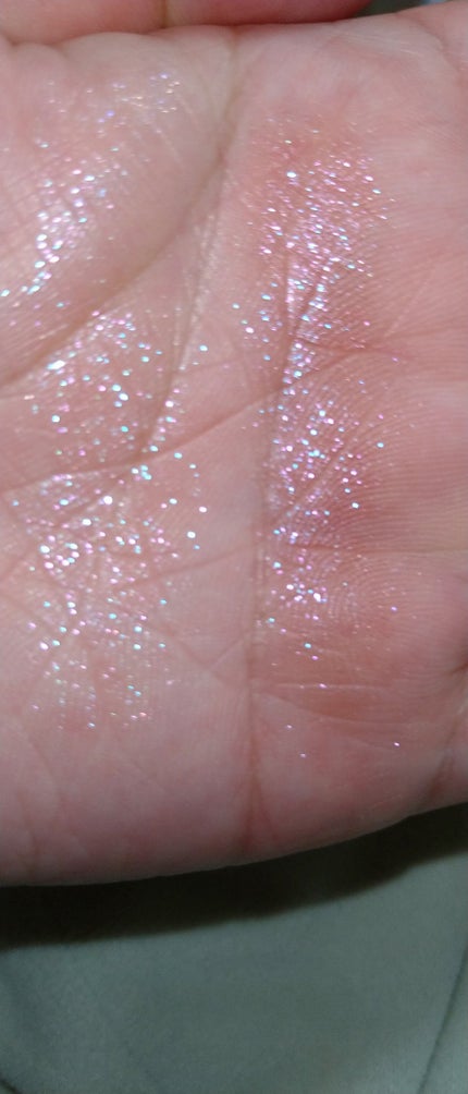 シャドーカスタマイズ (ブリリアントグリッター)/MAJOLICA MAJORCA/グリッターを使ったクチコミ(4枚目)