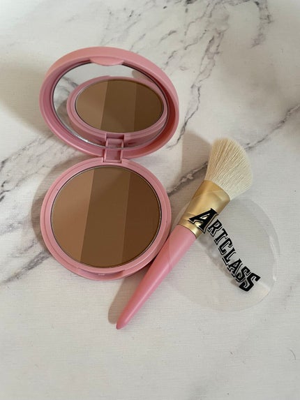 アートクラスバイロダン シェーディング バイロダンシェーディングブティックエディション 01 クラシック/too cool for school/シェーディングを使ったクチコミ(2枚目)