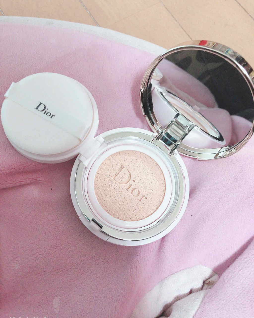 カプチュール ドリームスキン モイスト クッション SPF50 /PA+++ /Dior/クッションファンデーションを使ったクチコミ（2枚目）