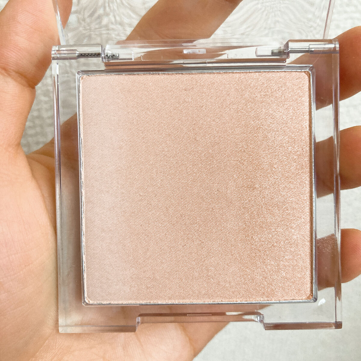 ミックスブラーリングボリュームハイライター/wakemake/パウダーハイライトを使ったクチコミ（3枚目）