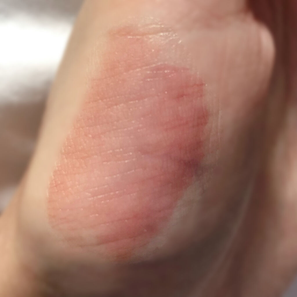 ジューシーラスティングティント 19 アーモンドローズ(ALMAND ROSE)/rom&nd/リップティントを使ったクチコミ（3枚目）