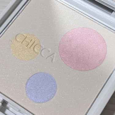 CHICCA ラディアントヌード プレストパウダーのクチコミ「夏のホタルを、肌に🌌

#CHICCA　ラディアントヌード　プレストパウダー　EX04　ファイ.....」（3枚目）