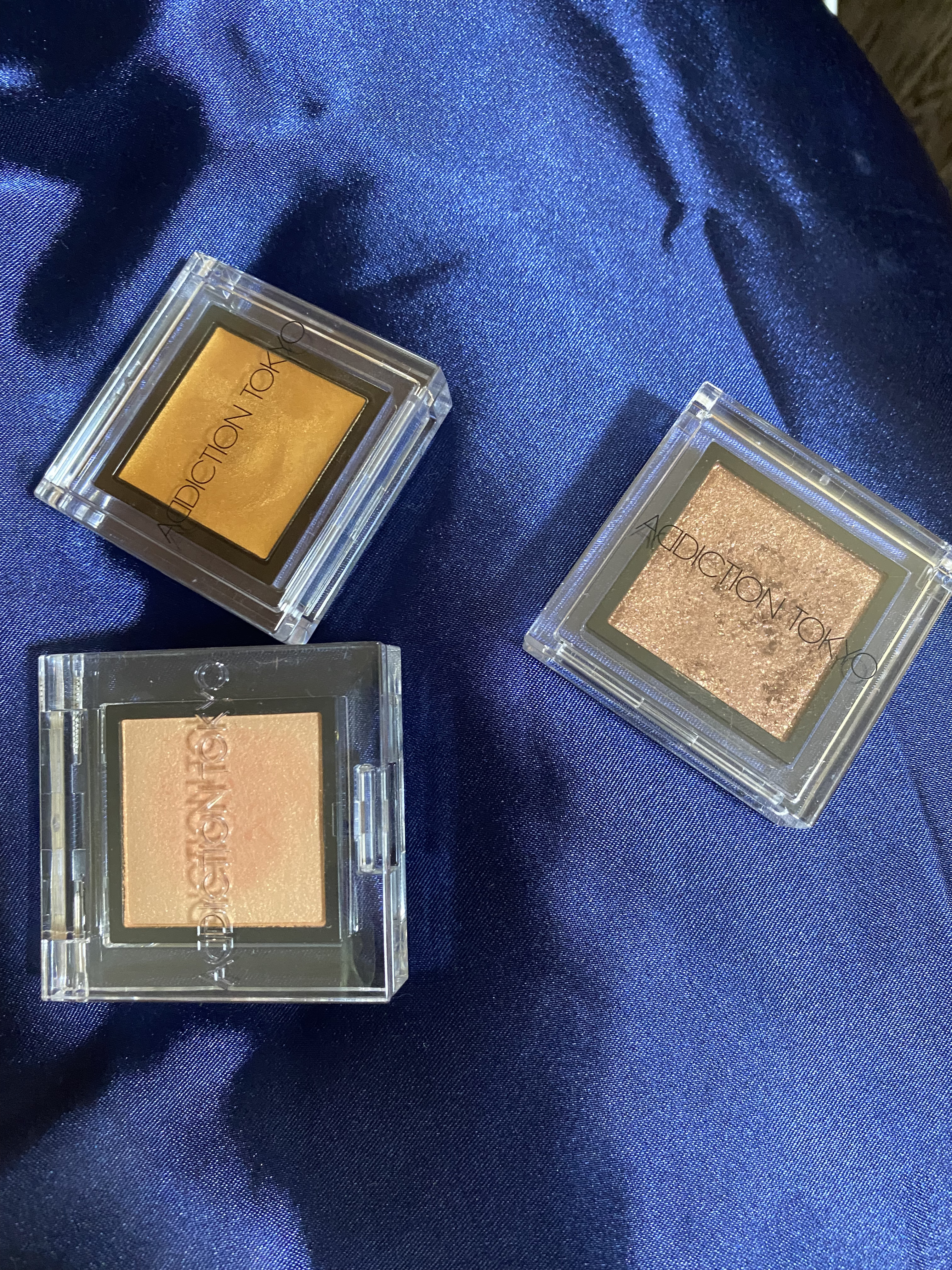 ザ アイシャドウ L 172 Vimana Gold/ADDICTION/単色アイシャドウを使ったクチコミ（2枚目）