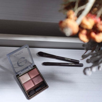 しー on LIPS 「エクセルから3/16に出た新色です。ブラウン系のアイシャドウに..」(2枚目)