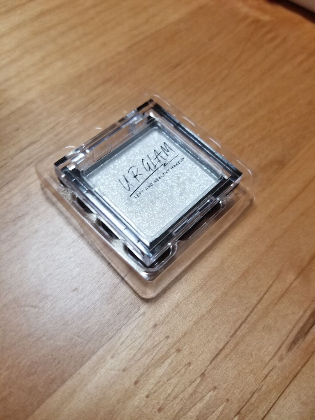 UR GLAM　POWDER EYESHADOW/U R GLAM/単色アイシャドウを使ったクチコミ（2枚目）