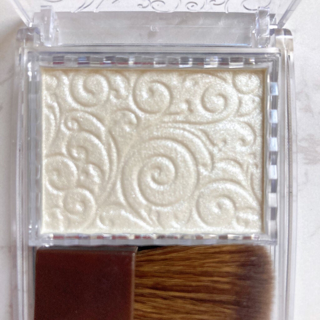 パールグロウハイライト/CEZANNE/パウダーハイライトを使ったクチコミ(2枚目)