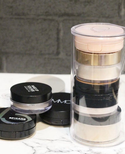 りっちゃん on LIPS 「クッションファンデ収納はこれ!/セリアで買ったこの収納ケース。..」(1枚目)