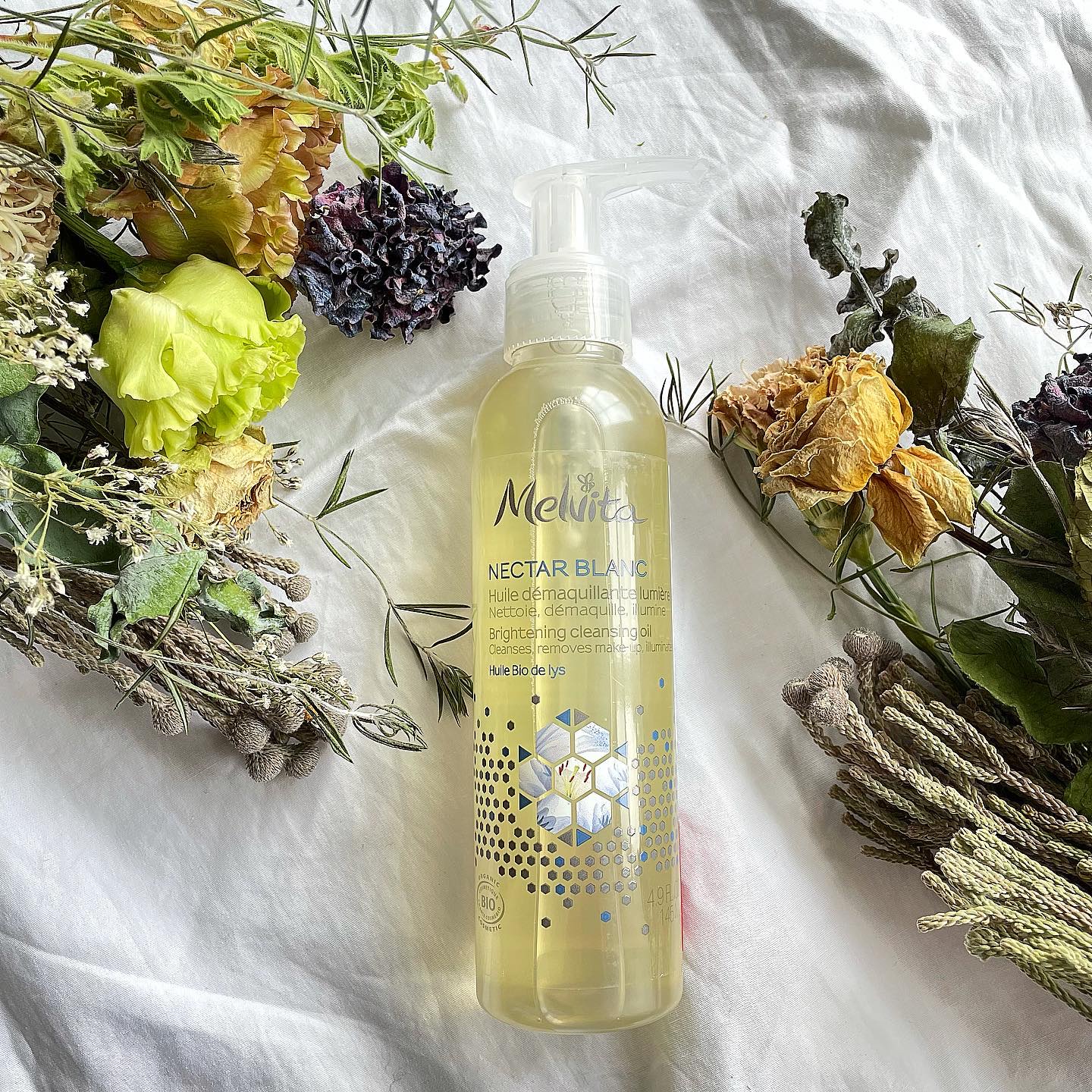 Melvita ネクターブラン クレンジングオイル のクチコミ「
Melvita⌘


肌にごりを一掃する
落とす透明感ケア誕生✨

☑︎ネクターブラン
　ク.....」（1枚目）