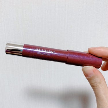 REVLON バーム ステイン
090 スタリー ナイト

安定のREVLONバーム ステイン、割と前の限定色です。

こちらは塗りたてはカシスに青系多色ラメとなんとも可愛い！しかもティント！
しかし、