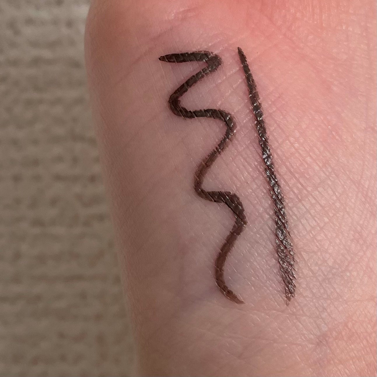 リキッドアイライナーR4/ラブ・ライナー/リキッドアイライナーを使ったクチコミ(4枚目)