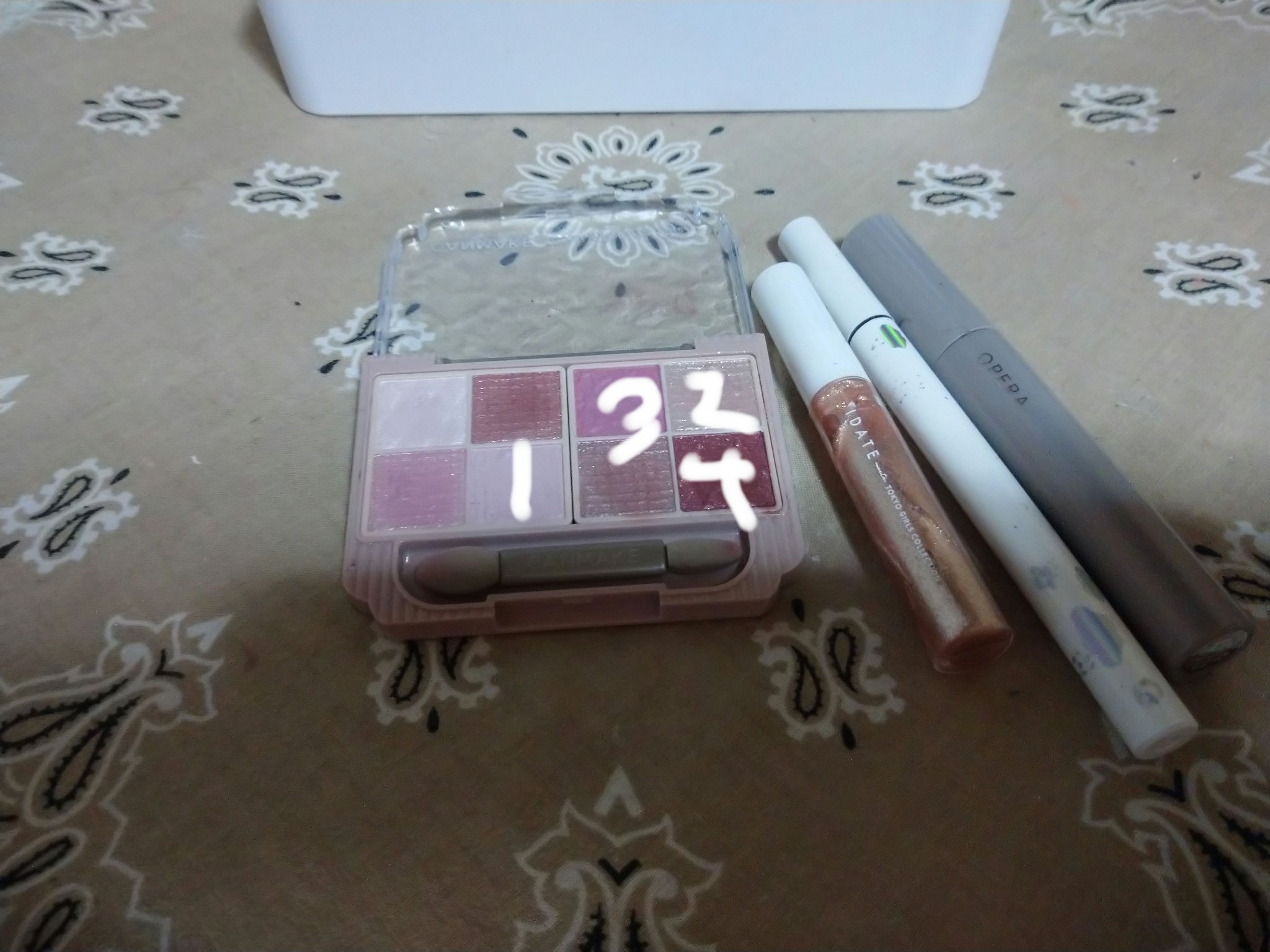 アイデイト ラメライナー 03 ベージュシュガー/IDATE/リキッドアイシャドウを使ったクチコミ（1枚目）