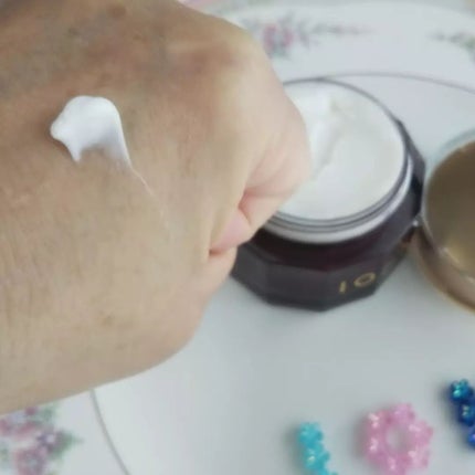 クリーム C/イオナR (イオナアール)/フェイスクリームを使ったクチコミ(2枚目)