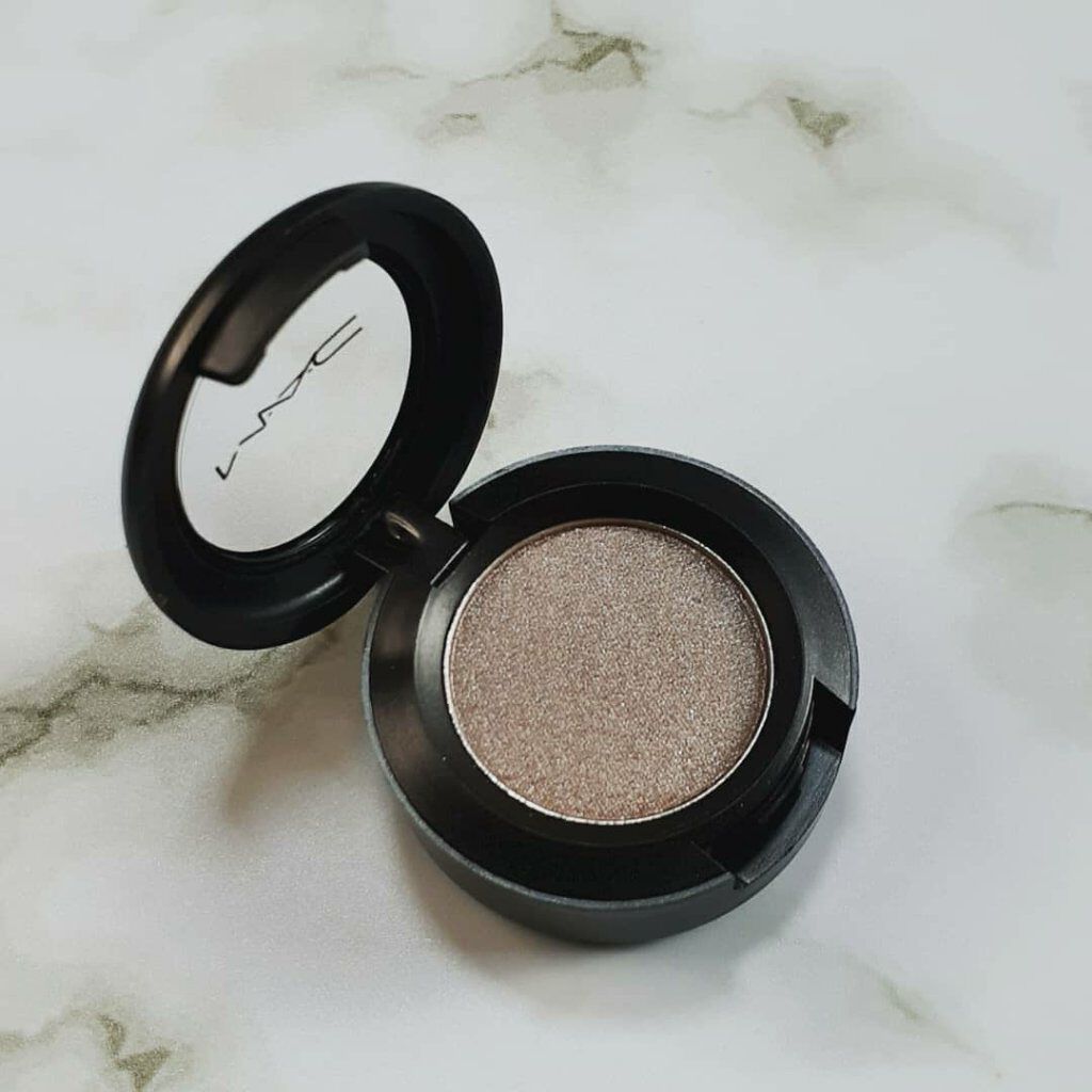 スモール アイシャドウ レザルティスト/M・A・C/単色アイシャドウを使ったクチコミ（2枚目）