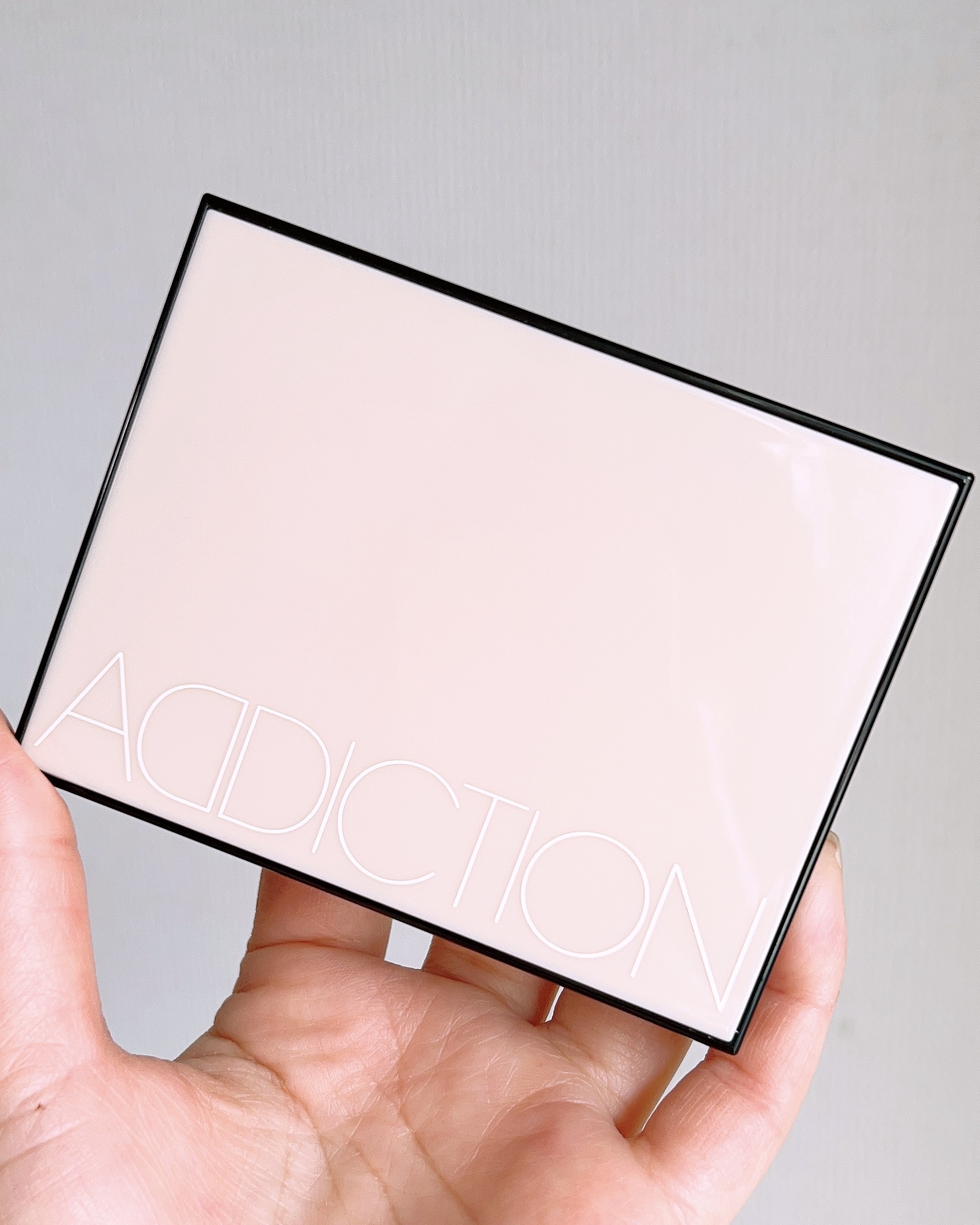 アディクション ザ アイシャドウ マット 014M Sugar/ADDICTION/単色アイシャドウを使ったクチコミ（2枚目）