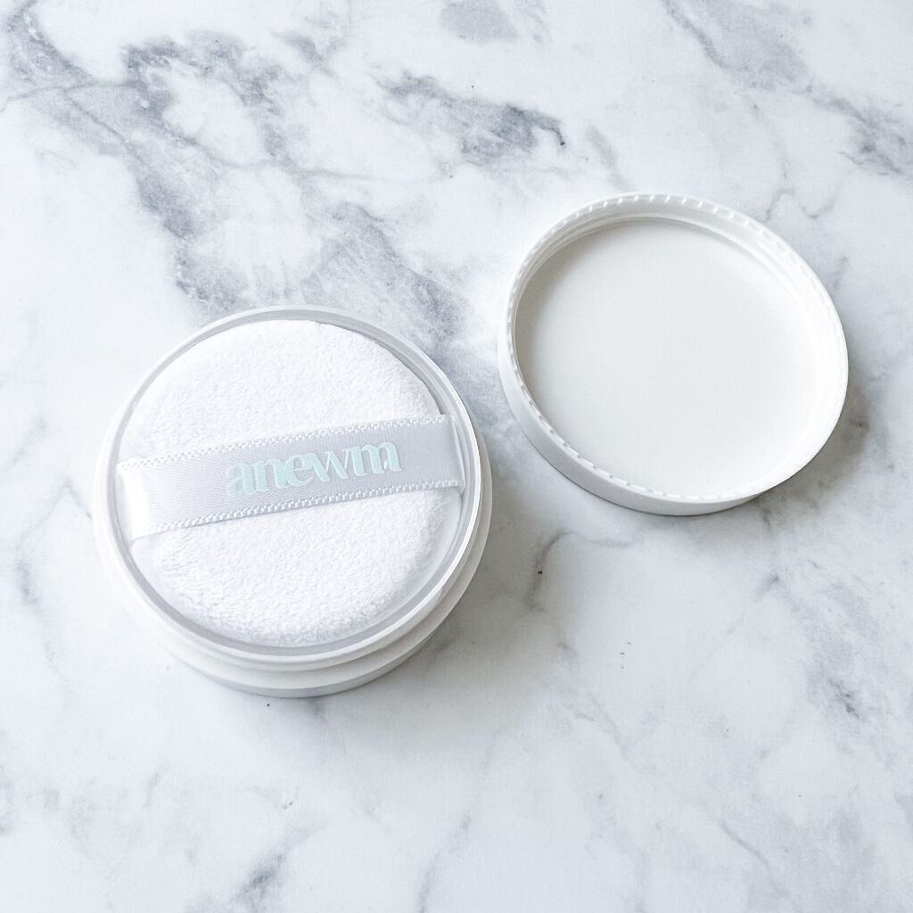 アニューム セバム コントロール パウダー/saat insight/ルースパウダーを使ったクチコミ（2枚目）