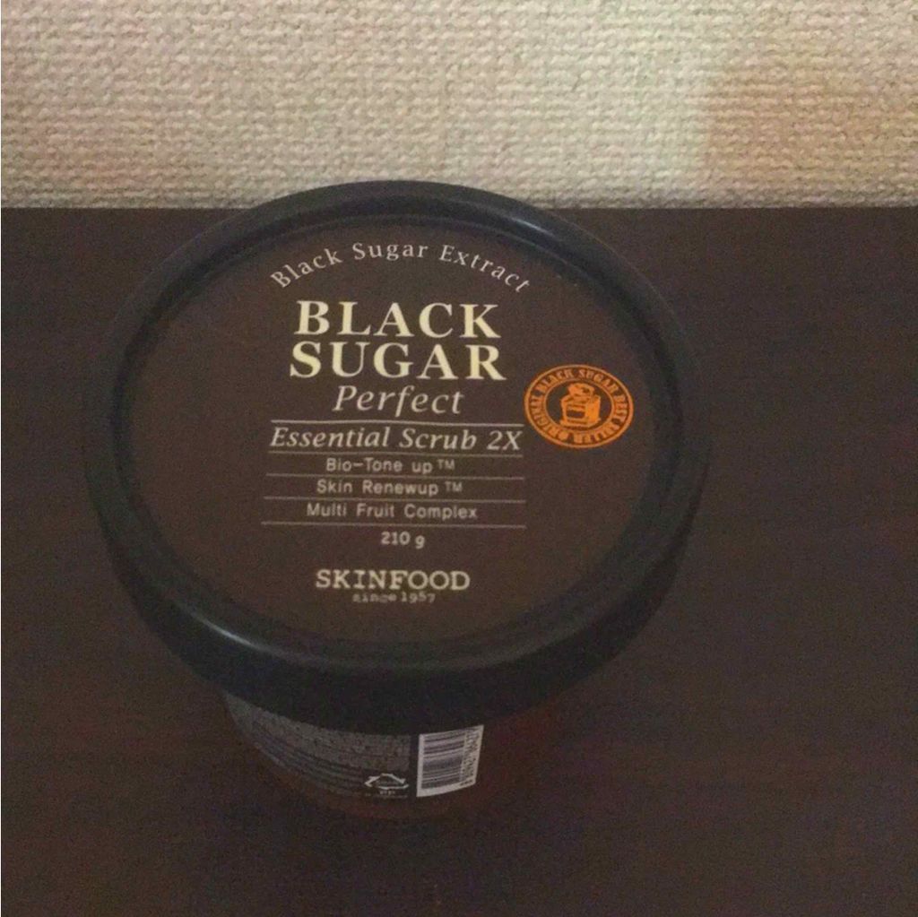 ブラックシュガー パーフェクト エッセンシャル スクラブ2X/SKINFOOD/洗い流すパック・マスクを使ったクチコミ(1枚目)