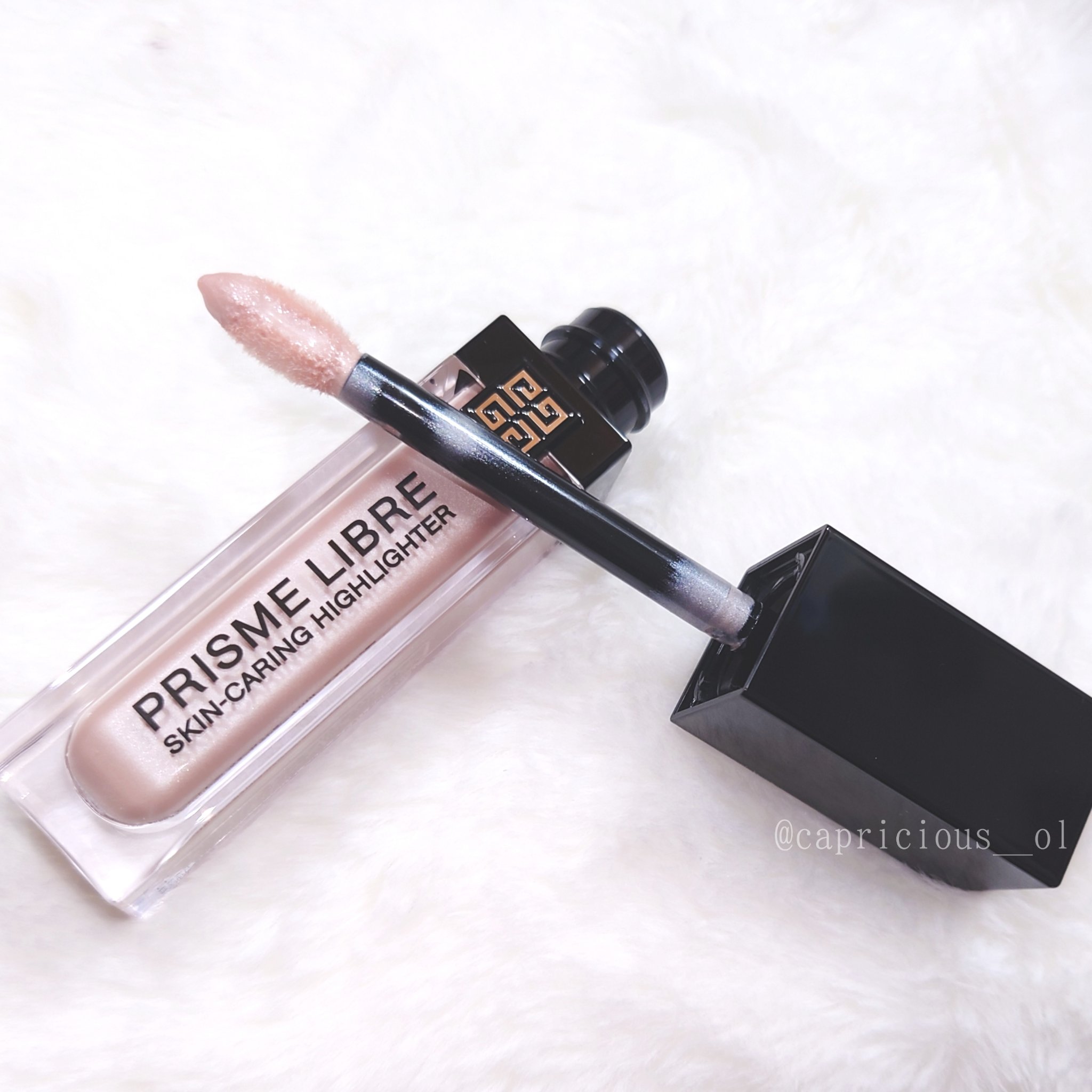 プリズム・リーブル・ スキンケアリング・ハイライター ローズ エクストラヴァガンザ/GIVENCHY/リキッドハイライトを使ったクチコミ（2枚目）