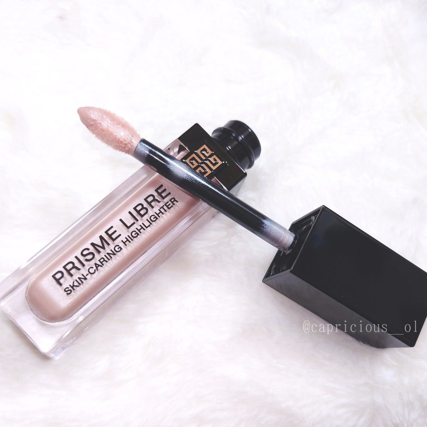 プリズム・リーブル・ スキンケアリング・ハイライター/GIVENCHY/リキッドハイライトを使ったクチコミ(2枚目)