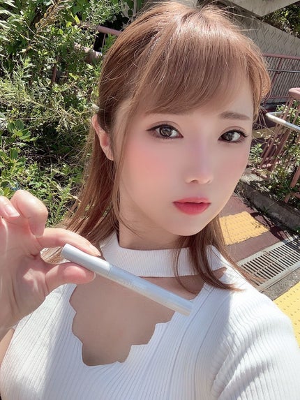 おすし on LIPS 「初めて使ってみたレスプロンドのアイプリン♡これ一本で美容液・化..」(4枚目)