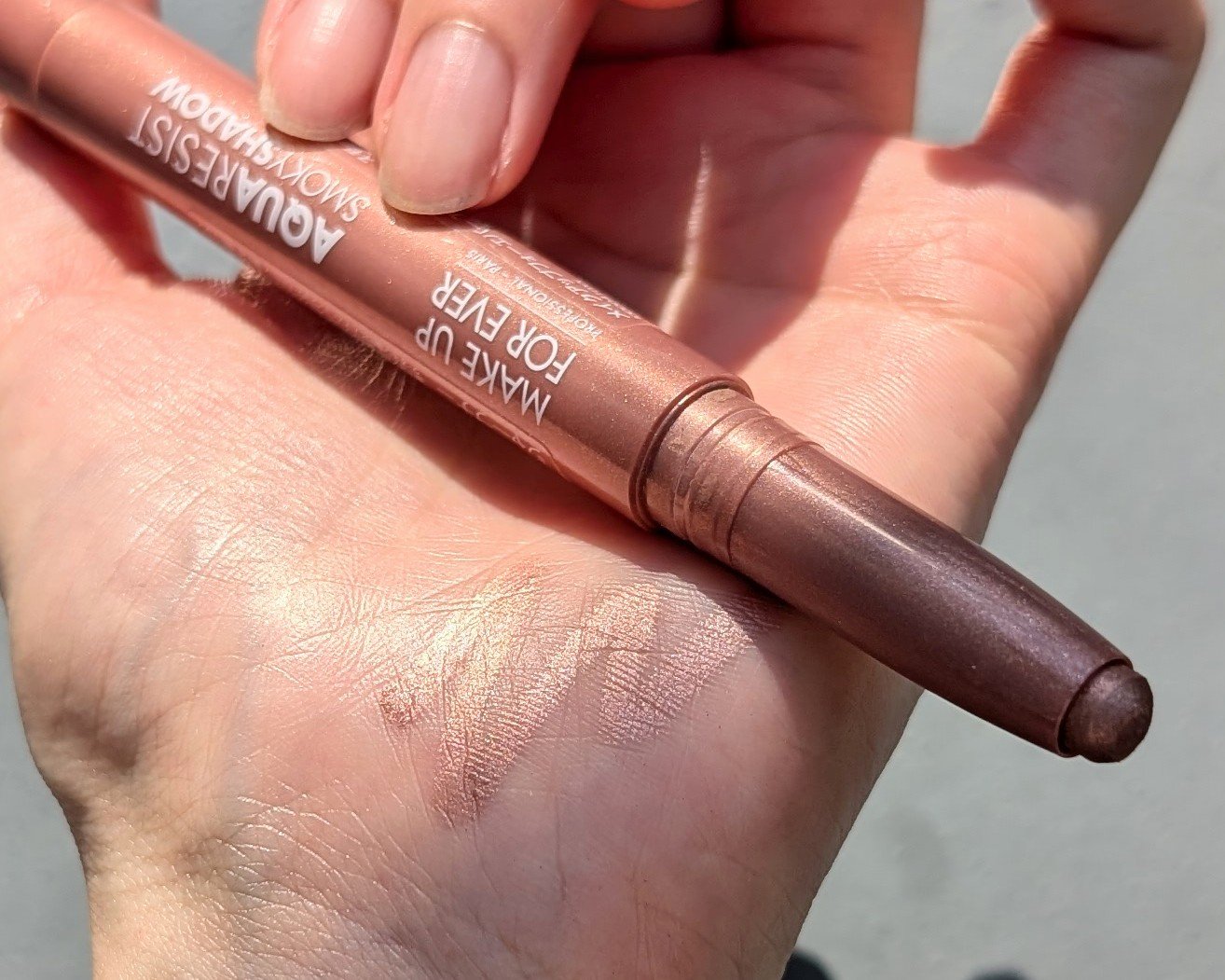 アクアレジスト スモーキーシャドウ/MAKE UP FOR EVER/スティックアイシャドウを使ったクチコミ（3枚目）