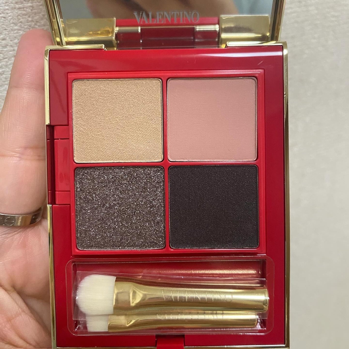 カラーフリップ/ヴァレンティノ ビューティ/アイシャドウパレットを使ったクチコミ(2枚目)