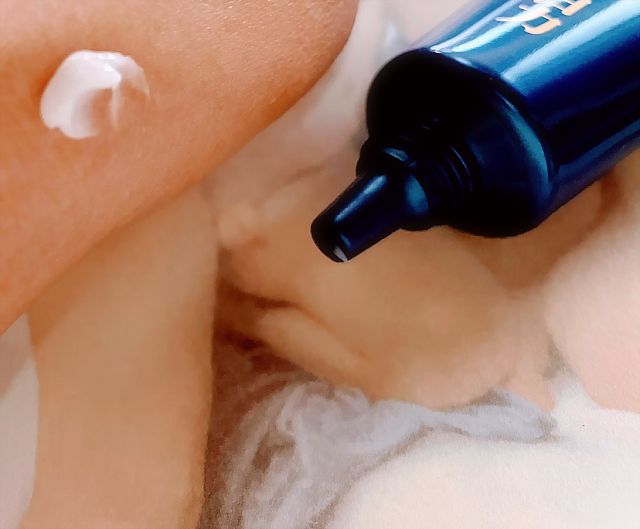 プラセホワイター 薬用美白アイクリーム/明色/アイケア・アイクリームを使ったクチコミ(3枚目)