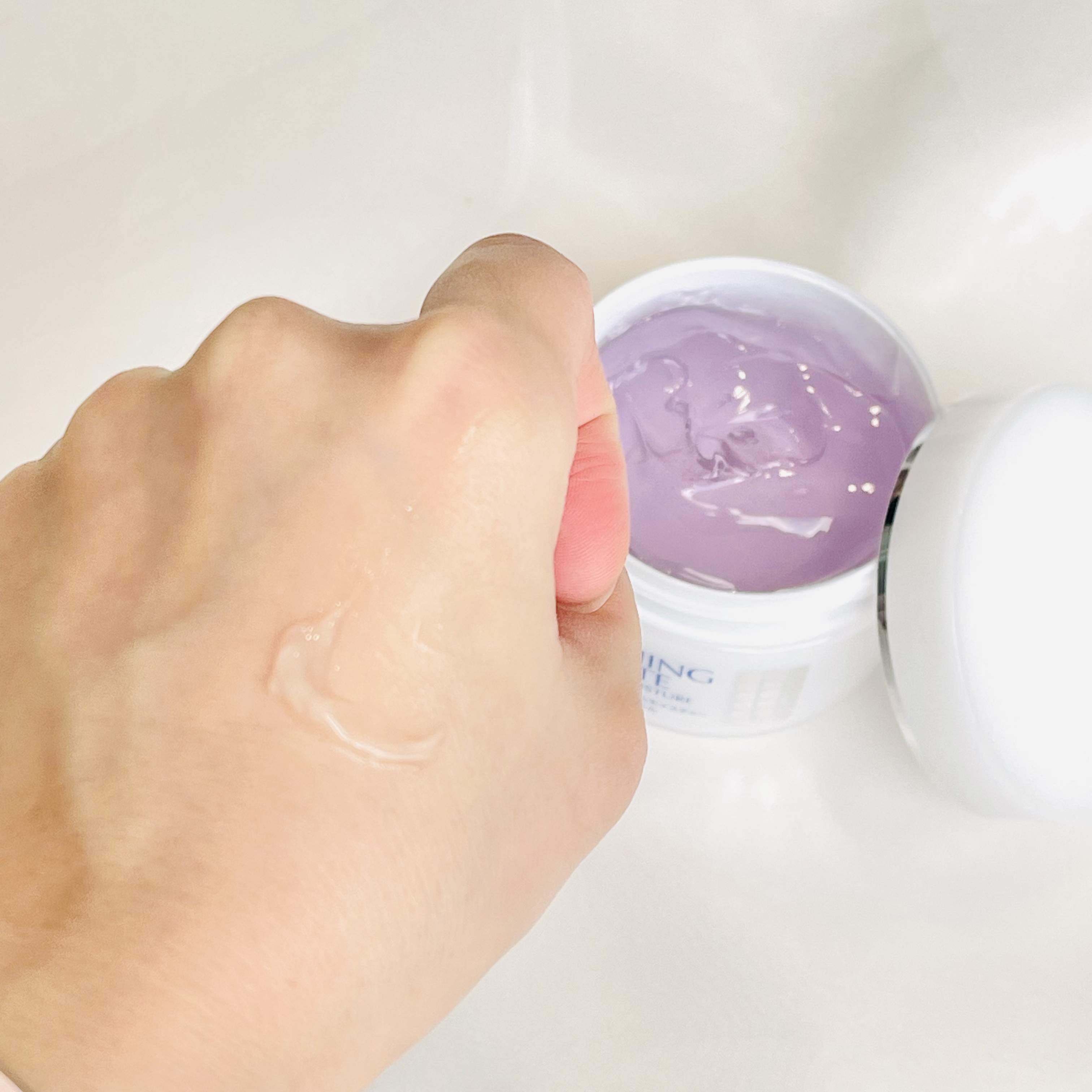 エニシングホワイト プレミアムモイスチャー/エニシングホワイト/オールインワン化粧品を使ったクチコミ（2枚目）